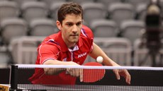 Stolní tenista Lubomír Jančařík se soustředí na úder v utkání olympijské... Stolní tenista Lubomír Jančařík se soustředí na úder v utkání olympijské...