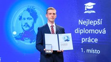 První místo v Ceně Wernera von Siemense 2020 za nejlepší diplomovou práci... První místo v Ceně Wernera von Siemense 2020 za nejlepší diplomovou práci...