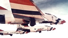 Phantomy předváděcí letky USAF Thunderbirds Phantomy předváděcí letky USAF Thunderbirds