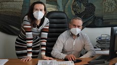 Předsedkyně představenstva OKD Vanda Staňková a koordinátor testování ve firmě... Předsedkyně představenstva OKD Vanda Staňková a koordinátor testování ve firmě...