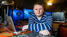 Jan Valter skládá hudbu k reklamám, seriálům nebo počítačovým hrám. Aby měl... Jan Valter skládá hudbu k reklamám, seriálům nebo počítačovým hrám. Aby měl...