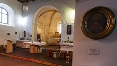 Interiér kostela Vech svatých v malé obci Vyehorky na Mohelnicku, kde psobil...