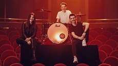 Klip k nejnovějšímu songu natáčeli bratři Fialovi společně se zpěvačkou Adélou... Klip k nejnovějšímu songu natáčeli bratři Fialovi společně se zpěvačkou Adélou...