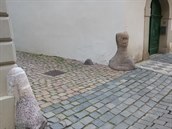 „Filmový“ sloupek v Liliové ulici u Pražské křižovatky