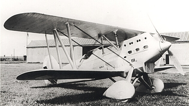 Avia B.34.1. Tento prototyp jako prvn zaltal Vladimr ern, 22. nora 1932 s nm podnikl 26minutov let. Na snmku je prototyp v pozdjm proveden s kovovou vrtul.