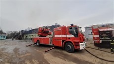 V noci na neděli zasahovalo dvanáct jednotek hasičů u požáru budovy v Moravském... V noci na neděli zasahovalo dvanáct jednotek hasičů u požáru budovy v Moravském...