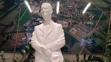 Návrh nové sochy Jana Antonína Bati, která má být umístěná v otrokovickém parku... Návrh nové sochy Jana Antonína Bati, která má být umístěná v otrokovickém parku...