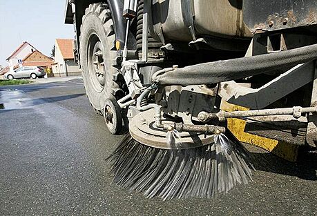 V dubnu se v Brn rozjedou bloková itní. idii, kteí nebudou respektovat znaky, musí podle rozhodnutí Nejvyího soudu dostat auto zpt na místo, odkud bylo odtaeno. Ilustraní foto