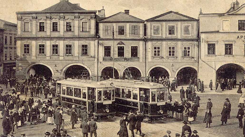 Ke konci tramvajového provozu v Těšíně přispělo i rozdělení města Ke konci tramvajového provozu v Těšíně přispělo i rozdělení města