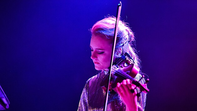 Hannah Peel na koncert v londnsk Islington Assembly Halls