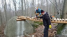 Pracovníci z Rychlebských stezek už od začátku března pracují na trailech.... Pracovníci z Rychlebských stezek už od začátku března pracují na trailech....