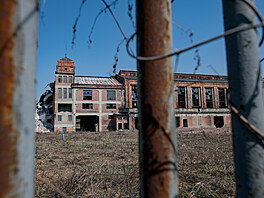 Bývalá tepelná elektrárna v Oslavanech na Brnnsku se pomalu hroutí k zemi....