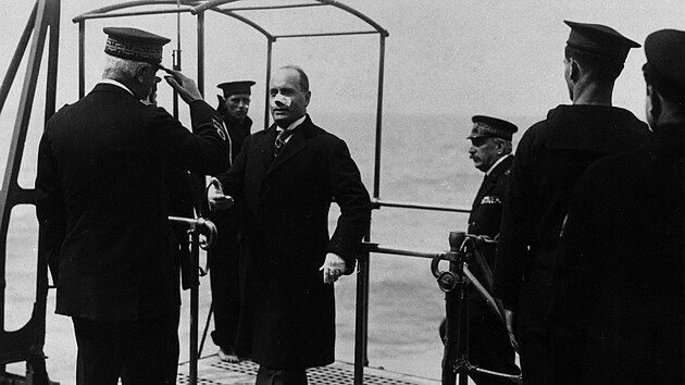 Fašistický diktátor Benito Mussolini 8. dubna 1926. Den předtím byl zasažen střelou z revolveru Violet Gibsonové.