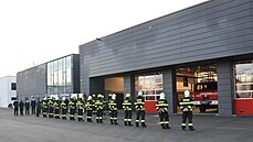 Hasičskou stanici tvoří soustava tří navazujících objektů. V prvním objektu je... Hasičskou stanici tvoří soustava tří navazujících objektů. V prvním objektu je...