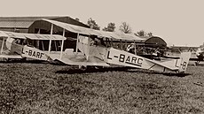 Aero A.14 imatrikulovaný L-BARC. Tento stroj vykonal první linkový let SA.