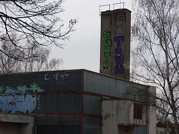 <p>Jižní Město má svůj graffiti komín.</p>
