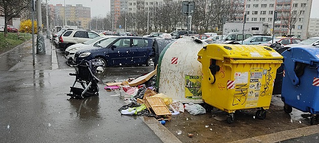 <p>Praha 6 - Bazovského</p>