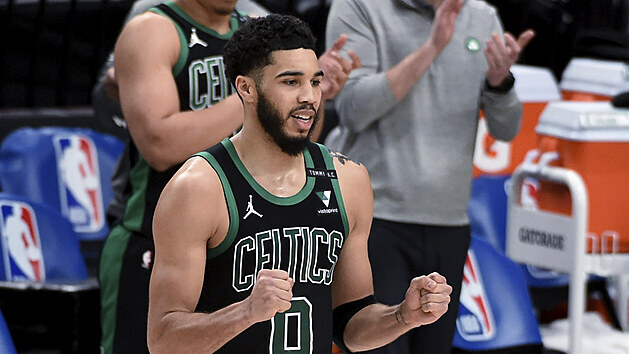 Spokojen Jayson Tatum z Boston Celtics.