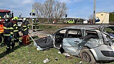 Řidička seniorka vjela na přejezdu v Hrdějovicích pod nákladní vlak. S těžkými... Řidička seniorka vjela na přejezdu v Hrdějovicích pod nákladní vlak. S těžkými...