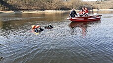 V roce 2004 odešel z bálu. Letos našli jeho ostatky v Orlické přehradě Policisté hledali tělo sebevraha, který měl skočit ze Žďákovského mostu, ale... | na serveru Lidovky.cz | aktuální zprávy