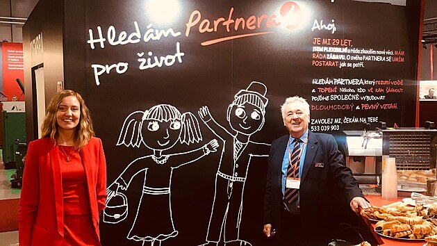 Jana Vlachová Rasochová a její otec Josef Brabenec na veletrhu Aquatherm 2020. Jana Vlachová Rasochová a její otec Josef Brabenec na veletrhu Aquatherm 2020.