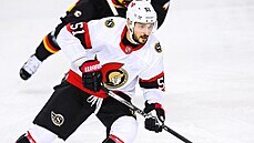 Ruský útočník Ottawa Senators Arťjom Anisimov se během víkendového utkání málem... Ruský útočník Ottawa Senators Arťjom Anisimov se během víkendového utkání málem...