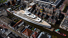 Nová superjachta Project 817 společnosti Feadship je na cestě do Severního moře... Nová superjachta Project 817 společnosti Feadship je na cestě do Severního moře...
