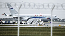 Odlet vládního speciálu Ruské federace Il-96 Odlet vládního speciálu Ruské federace Il-96