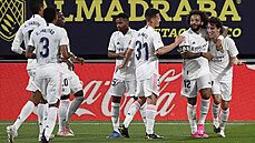 Fotbalisté Realu Madrid se radují z gólu v duelu s Cadízem. Fotbalisté Realu Madrid se radují z gólu v duelu s Cadízem.