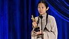Reisrka Chloe Zhaov se stala teprve druhou enou s Oscarem za reii. Vynesl...