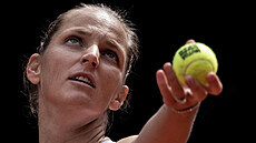 Karolína Plíšková v duelu s Cori Gauffovou. Karolína Plíšková v duelu s Cori Gauffovou.