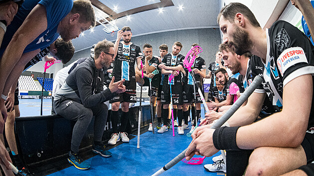 Momentka z druhého semifinále play-off florbalové Livesport Superligy mezi... Momentka z druhého semifinále play-off florbalové Livesport Superligy mezi...