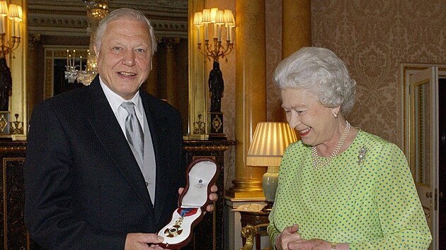 David Attenborough a krlovna Albta II. (Londn, 10. ervna 2005)