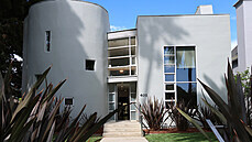 Architekt John Powel se nechal inspirovat projektem Le Corbusiera a jeho... Architekt John Powel se nechal inspirovat projektem Le Corbusiera a jeho...