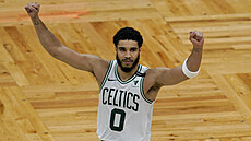 Jayson Tatum z Bostonu během duelu se San Antoniem Jayson Tatum z Bostonu během duelu se San Antoniem