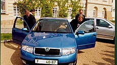 Vratislav Kulhánek představuje Škodu Fabii Václavu Havlovi na zámku v Lánech. Vratislav Kulhánek představuje Škodu Fabii Václavu Havlovi na zámku v Lánech.