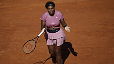 Frustrovaná Serena Williamsová na turnaji v Římě Frustrovaná Serena Williamsová na turnaji v Římě