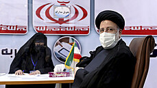 Konzervativní éf íránské justice, klerik Ebráhím Raísí, oznámil kandidaturu do...