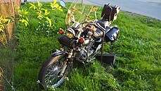 Motocykl Yamaha XV, na kterém žena v Havířově srazila tříletou holčičku. (9.... Motocykl Yamaha XV, na kterém žena v Havířově srazila tříletou holčičku. (9....