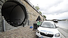 Kvůli stoupající hladině Vltavy v Praze byly preventivně uzavřeny kobky na... Kvůli stoupající hladině Vltavy v Praze byly preventivně uzavřeny kobky na...