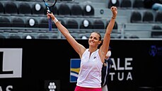 Karolína Plíšková se raduje z postupu do římského semifinále. Karolína Plíšková se raduje z postupu do římského semifinále.