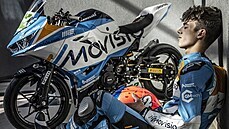 Oliver König se svou motorkou Oliver König se svou motorkou
