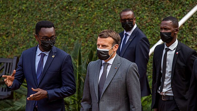 Francouzsk prezident Emmanuel Macron promluvil ped pamtnkem obt rwandsk genocidy v Kigali. (27. kvtna 2021)