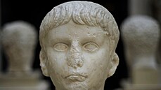 Jet jednou Nero v mladistvém vku, socha vznikla v letech 50 a 54.