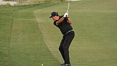 Phil Mickelson v akci na PGA Championship. Phil Mickelson v akci na PGA Championship.