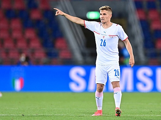 Michal Sadílek pi svém debutu za národní tým v zápase proti Itálii.