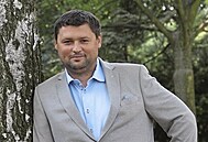 Martin Hrdlička. Fotbalový manažer – jednak šéfuje fotbalu v Ústeckém kraji,... Martin Hrdlička. Fotbalový manažer – jednak šéfuje fotbalu v Ústeckém kraji,...