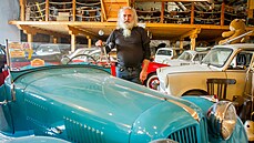 Václav Janecký otevřel své muzeum v roce 2014. Ve stejné době začal také... Václav Janecký otevřel své muzeum v roce 2014. Ve stejné době začal také...