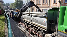 Uzavírkou důležité křižovatky na spodní straně náměstí Trčků z Lípy začala... Uzavírkou důležité křižovatky na spodní straně náměstí Trčků z Lípy začala...