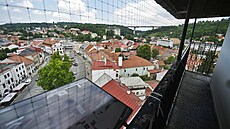 Z věže je výhled na velkou část Velkého Meziříčí i se zámkem a mostem Vysočina. Z věže je výhled na velkou část Velkého Meziříčí i se zámkem a mostem Vysočina.